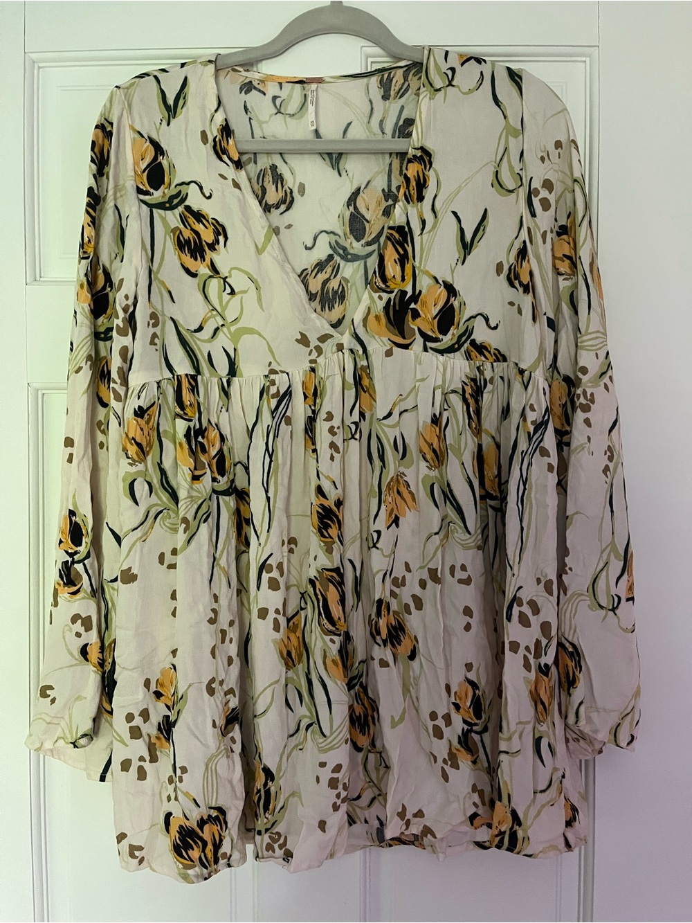 Free People Floral V-Neck Peasant Blouse - White with Yellow Green Print size XS